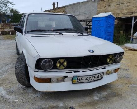 Белый БМВ 5 Серия, объемом двигателя 2.5 л и пробегом 1 тыс. км за 1200 $, фото 2 на Automoto.ua