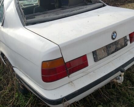 Белый БМВ 5 Серия, объемом двигателя 2 л и пробегом 2 тыс. км за 1000 $, фото 3 на Automoto.ua