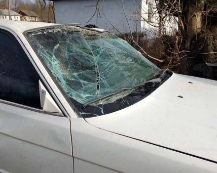 Белый БМВ 5 Серия, объемом двигателя 2 л и пробегом 2 тыс. км за 1000 $, фото 8 на Automoto.ua