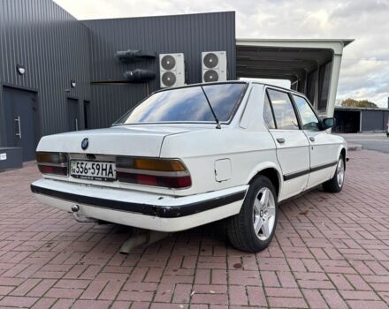 Белый БМВ 5 Серия, объемом двигателя 2.5 л и пробегом 350 тыс. км за 1300 $, фото 3 на Automoto.ua