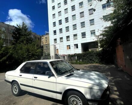 Білий БМВ 5 Серія, об'ємом двигуна 1.8 л та пробігом 333 тис. км за 921 $, фото 6 на Automoto.ua