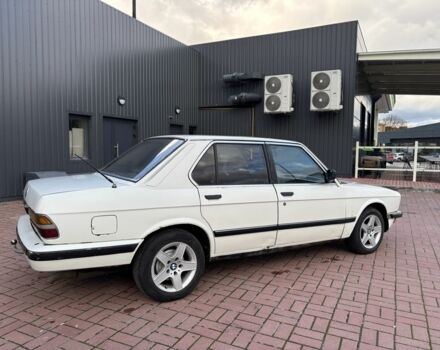 Белый БМВ 5 Серия, объемом двигателя 2.5 л и пробегом 350 тыс. км за 1300 $, фото 6 на Automoto.ua