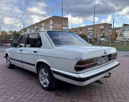 Белый БМВ 5 Серия, объемом двигателя 2.5 л и пробегом 350 тыс. км за 1300 $, фото 5 на Automoto.ua