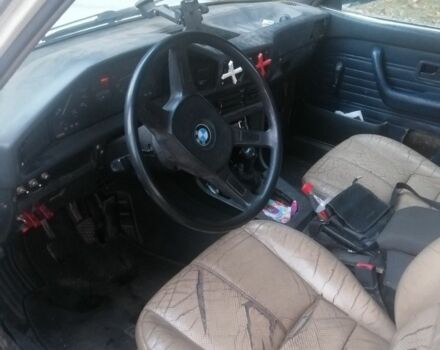 Белый БМВ 5 Серия, объемом двигателя 1.8 л и пробегом 200 тыс. км за 1000 $, фото 4 на Automoto.ua