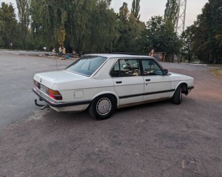 Білий БМВ 5 Серія, об'ємом двигуна 2.4 л та пробігом 300 тис. км за 2200 $, фото 4 на Automoto.ua