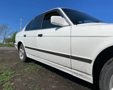 Белый БМВ 5 Серия, объемом двигателя 3 л и пробегом 300 тыс. км за 1900 $, фото 4 на Automoto.ua