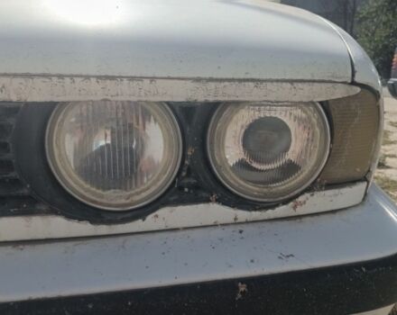 Белый БМВ 5 Серия, объемом двигателя 0 л и пробегом 400 тыс. км за 1535 $, фото 4 на Automoto.ua