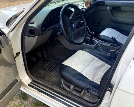 Білий БМВ 5 Серія, об'ємом двигуна 2.5 л та пробігом 271 тис. км за 1500 $, фото 3 на Automoto.ua