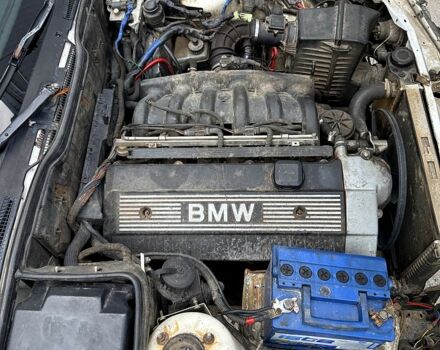 Белый БМВ 5 Серия, объемом двигателя 2 л и пробегом 0 тыс. км за 1399 $, фото 5 на Automoto.ua