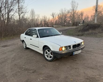 Белый БМВ 5 Серия, объемом двигателя 2 л и пробегом 300 тыс. км за 1950 $, фото 1 на Automoto.ua