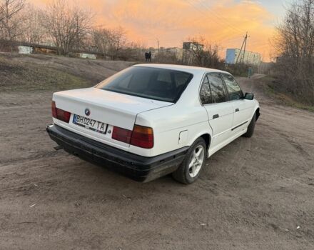 Белый БМВ 5 Серия, объемом двигателя 2 л и пробегом 300 тыс. км за 1950 $, фото 4 на Automoto.ua