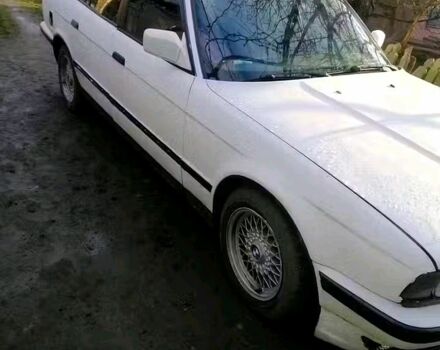 Белый БМВ 5 Серия, объемом двигателя 2 л и пробегом 0 тыс. км за 1500 $, фото 3 на Automoto.ua