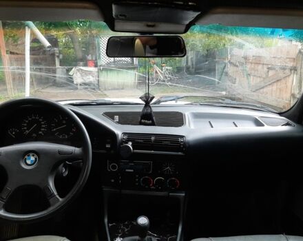 БМВ 5 Серия 1989 в Черновцах на Automoto.ua Белый БМВ 5 Серия, объемом двигателя 2.5 л и пробегом 200 тыс. км за 1500 $, фото 6 на Automoto.ua