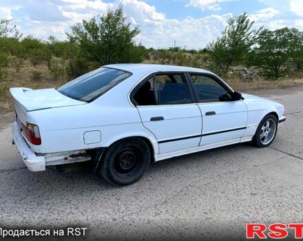 Белый БМВ 5 Серия, объемом двигателя 2.5 л и пробегом 400 тыс. км за 1500 $, фото 5 на Automoto.ua