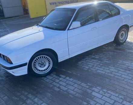 Белый БМВ 5 Серия, объемом двигателя 3.4 л и пробегом 520 тыс. км за 2600 $, фото 4 на Automoto.ua