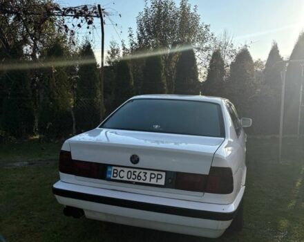 Белый БМВ 5 Серия, объемом двигателя 3.4 л и пробегом 460 тыс. км за 2319 $, фото 2 на Automoto.ua