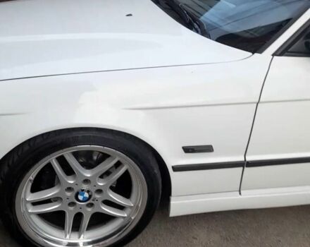 Белый БМВ 5 Серия, объемом двигателя 0 л и пробегом 5 тыс. км за 11500 $, фото 3 на Automoto.ua