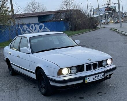 Белый БМВ 5 Серия, объемом двигателя 2 л и пробегом 500 тыс. км за 1350 $, фото 1 на Automoto.ua