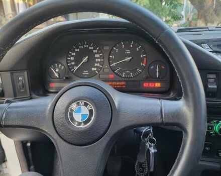 Белый БМВ 5 Серия, объемом двигателя 2.5 л и пробегом 500 тыс. км за 7500 $, фото 7 на Automoto.ua