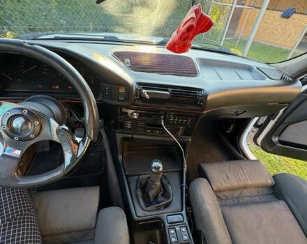 Белый БМВ 5 Серия, объемом двигателя 3.4 л и пробегом 460 тыс. км за 2319 $, фото 9 на Automoto.ua