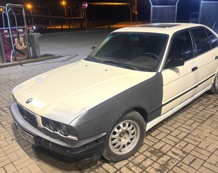 Білий БМВ 5 Серія, об'ємом двигуна 2.5 л та пробігом 371 тис. км за 3299 $, фото 1 на Automoto.ua