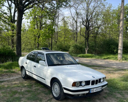 Белый БМВ 5 Серия, объемом двигателя 2 л и пробегом 450 тыс. км за 2500 $, фото 2 на Automoto.ua