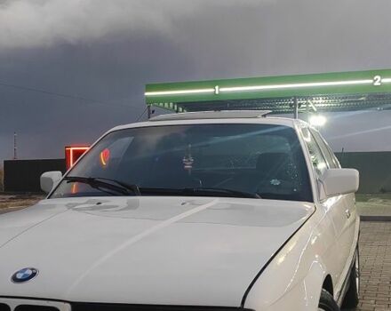 Белый БМВ 5 Серия, объемом двигателя 0 л и пробегом 481 тыс. км за 2100 $, фото 1 на Automoto.ua