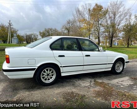 Білий БМВ 5 Серія, об'ємом двигуна 2 л та пробігом 0 тис. км за 3500 $, фото 4 на Automoto.ua