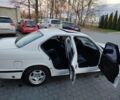 Белый БМВ 5 Серия, объемом двигателя 2 л и пробегом 300 тыс. км за 2555 $, фото 8 на Automoto.ua