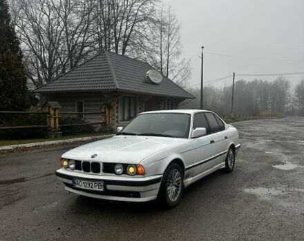 Білий БМВ 5 Серія, об'ємом двигуна 2 л та пробігом 380 тис. км за 2200 $, фото 1 на Automoto.ua