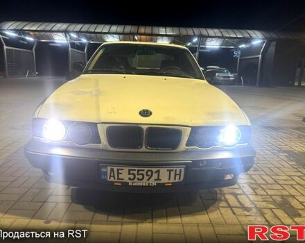 Білий БМВ 5 Серія, об'ємом двигуна 2.5 л та пробігом 371 тис. км за 3299 $, фото 9 на Automoto.ua