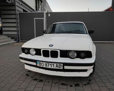 Белый БМВ 5 Серия, объемом двигателя 2 л и пробегом 300 тыс. км за 2555 $, фото 11 на Automoto.ua