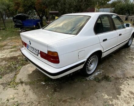 Белый БМВ 5 Серия, объемом двигателя 2 л и пробегом 320 тыс. км за 3000 $, фото 3 на Automoto.ua