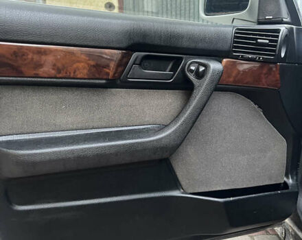 Білий БМВ 5 Серія, об'ємом двигуна 2 л та пробігом 400 тис. км за 2800 $, фото 6 на Automoto.ua