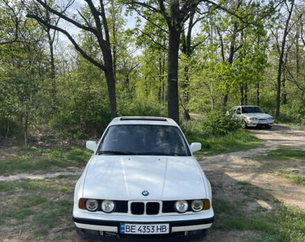 Белый БМВ 5 Серия, объемом двигателя 2 л и пробегом 450 тыс. км за 2500 $, фото 1 на Automoto.ua