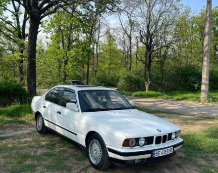 Белый БМВ 5 Серия, объемом двигателя 2 л и пробегом 450 тыс. км за 2500 $, фото 1 на Automoto.ua