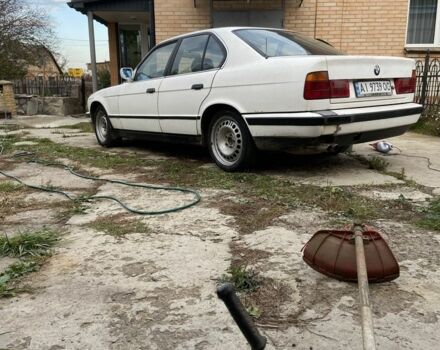 Белый БМВ 5 Серия, объемом двигателя 2 л и пробегом 320 тыс. км за 3000 $, фото 4 на Automoto.ua