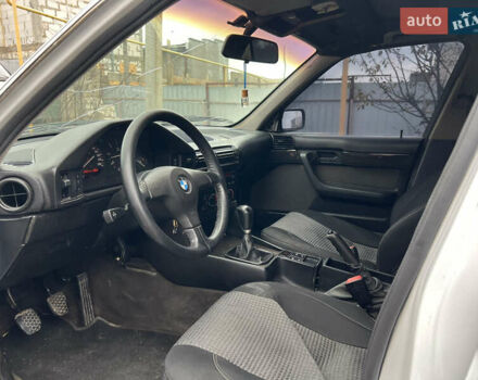 Білий БМВ 5 Серія, об'ємом двигуна 2.8 л та пробігом 200 тис. км за 2400 $, фото 6 на Automoto.ua