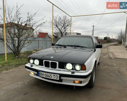 Білий БМВ 5 Серія, об'ємом двигуна 2.8 л та пробігом 200 тис. км за 2400 $, фото 2 на Automoto.ua