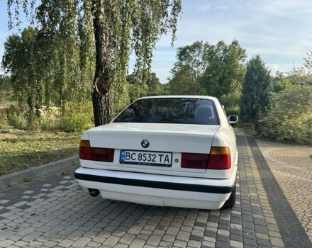 Білий БМВ 5 Серія, об'ємом двигуна 2.4 л та пробігом 470 тис. км за 3000 $, фото 1 на Automoto.ua