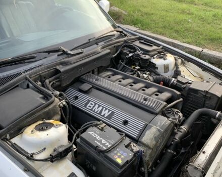 Белый БМВ 5 Серия, объемом двигателя 2 л и пробегом 222 тыс. км за 2099 $, фото 15 на Automoto.ua