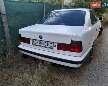 Білий БМВ 5 Серія, об'ємом двигуна 2 л та пробігом 340 тис. км за 3050 $, фото 8 на Automoto.ua
