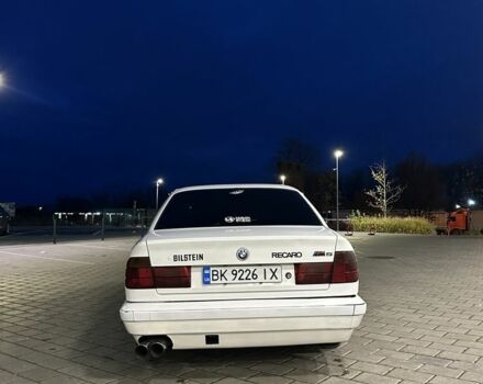 Белый БМВ 5 Серия, объемом двигателя 2.5 л и пробегом 474 тыс. км за 3750 $, фото 4 на Automoto.ua