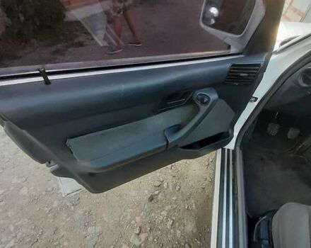 Білий БМВ 5 Серія, об'ємом двигуна 2 л та пробігом 340 тис. км за 3050 $, фото 15 на Automoto.ua