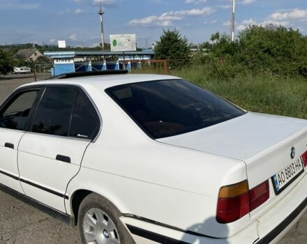 Білий БМВ 5 Серія, об'ємом двигуна 2 л та пробігом 425 тис. км за 1850 $, фото 1 на Automoto.ua