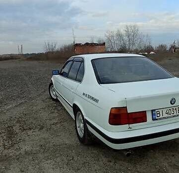 Білий БМВ 5 Серія, об'ємом двигуна 2 л та пробігом 350 тис. км за 2600 $, фото 4 на Automoto.ua