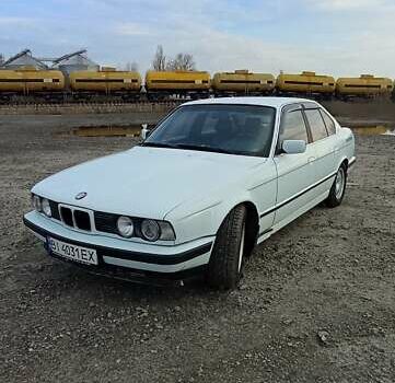 Білий БМВ 5 Серія, об'ємом двигуна 2 л та пробігом 350 тис. км за 2600 $, фото 3 на Automoto.ua