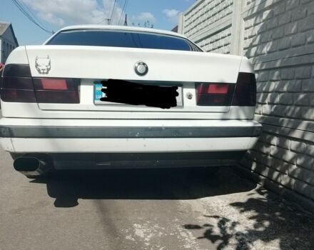 Білий БМВ 5 Серія, об'ємом двигуна 2 л та пробігом 300 тис. км за 2200 $, фото 3 на Automoto.ua