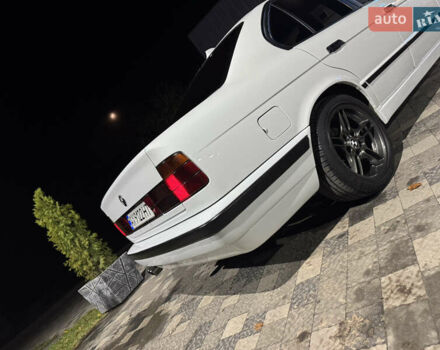 Білий БМВ 5 Серія, об'ємом двигуна 1.99 л та пробігом 320 тис. км за 4999 $, фото 2 на Automoto.ua