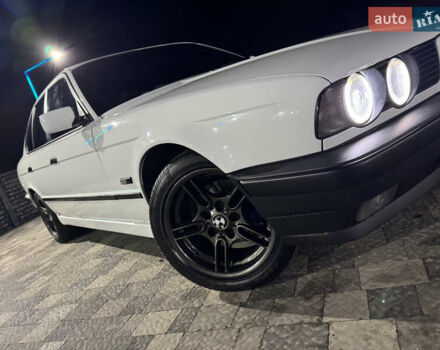 Білий БМВ 5 Серія, об'ємом двигуна 1.99 л та пробігом 320 тис. км за 4999 $, фото 10 на Automoto.ua